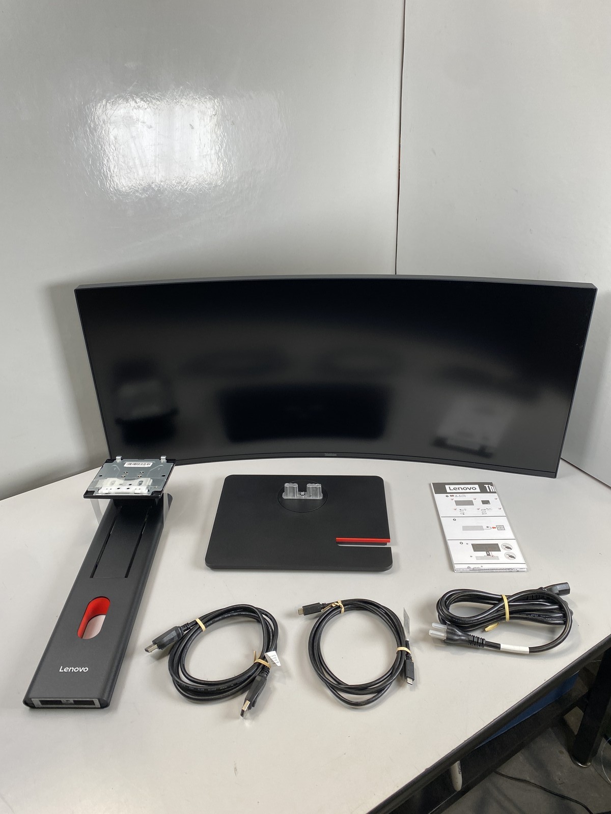 Lenovo ThinkVision T34WD-40 34" Class UW-QHD Curved Screen LED Monitor - 21:9