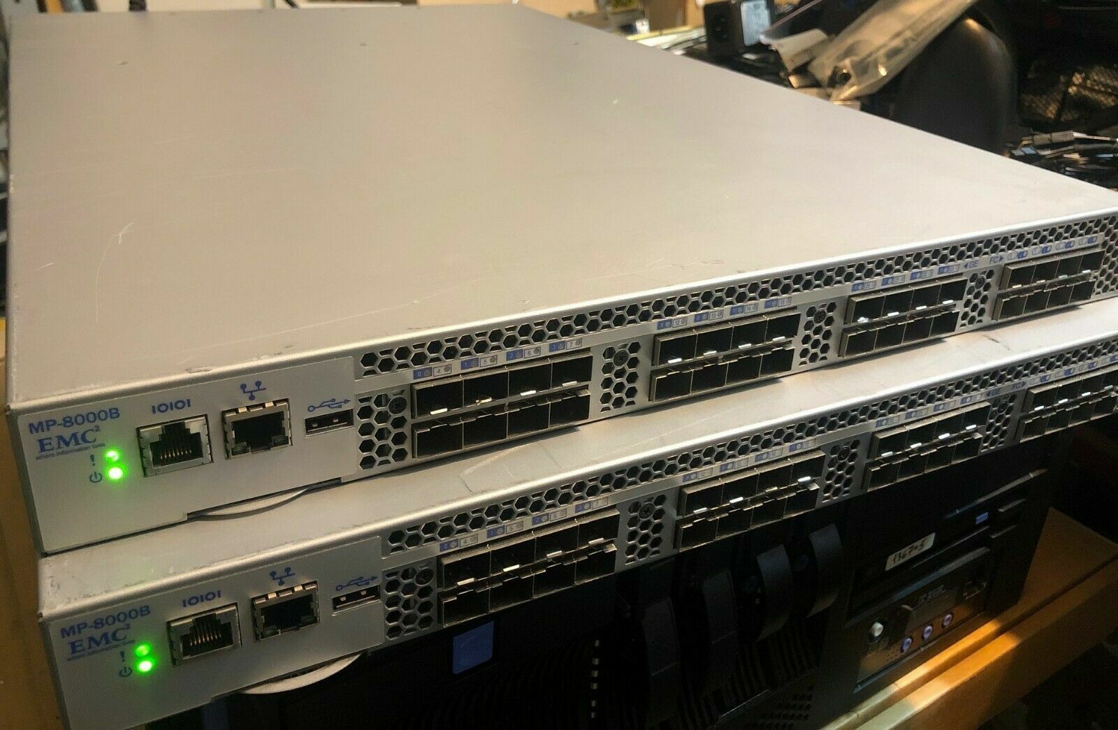 Brocade EMC MP-8000B 32 Port Active 24 x10Gb/FCoE 8Gbps Fibre Switch 100-652-568