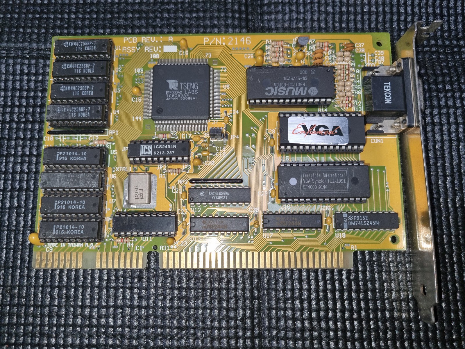 Tseng Labs ET4000AX ISA VGA video card - Vintage PC hardware