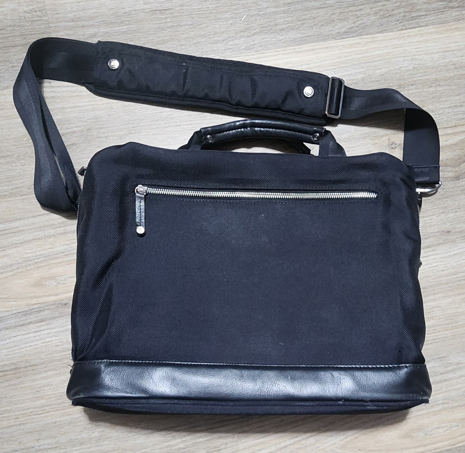 Booq Cobra Brief 15" Laptop Bag | Black By Booq