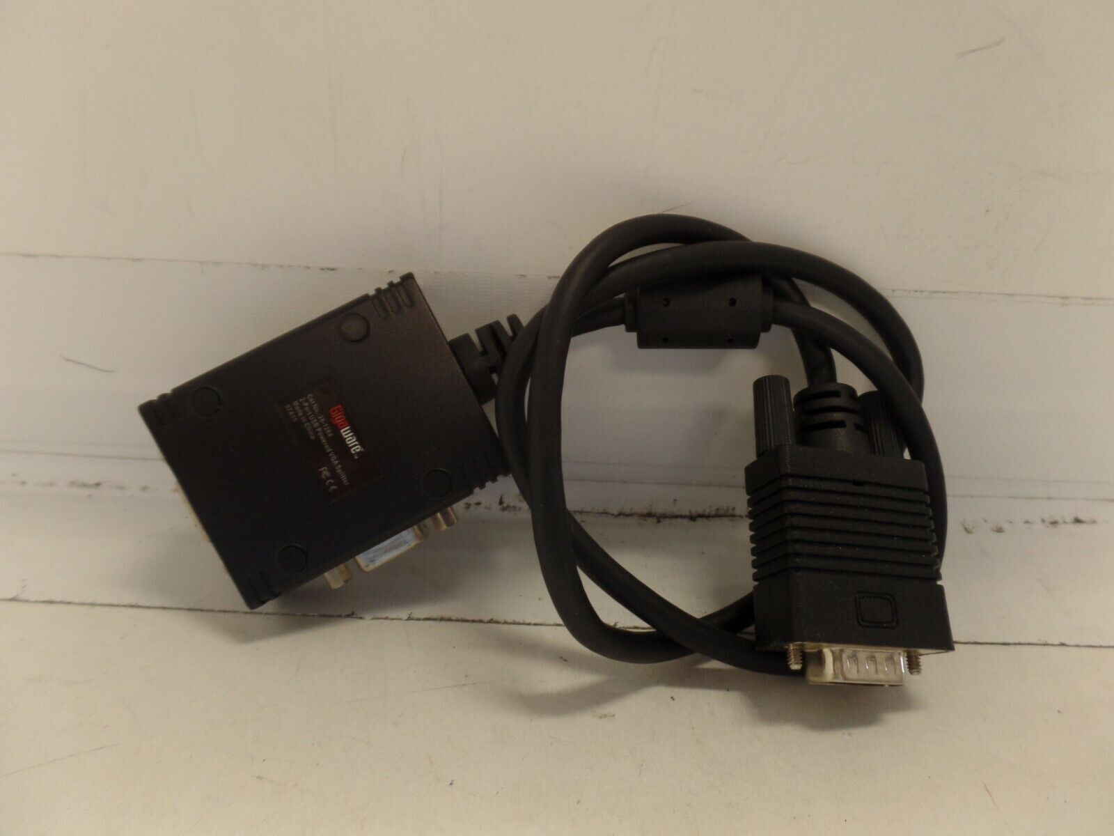 Gigaware 2-Port USB Powered VGA Splitter Cable 26-1264