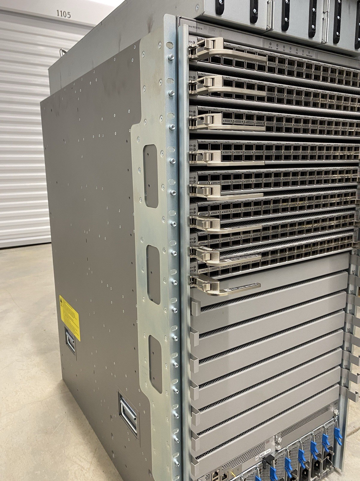 CISCO NCS-5516 CHASSIS NC55-RP 8x NC55-36X100G-S 6x NC55-5516-FC NCS-5508 LOADED