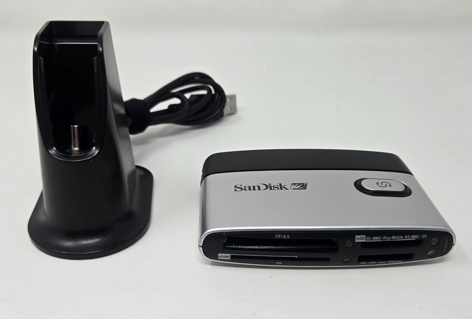 SanDisk ImageMate 12-In-1 USB 2.0 Multi-Card Reader/Writer SDDR-89 With Stand