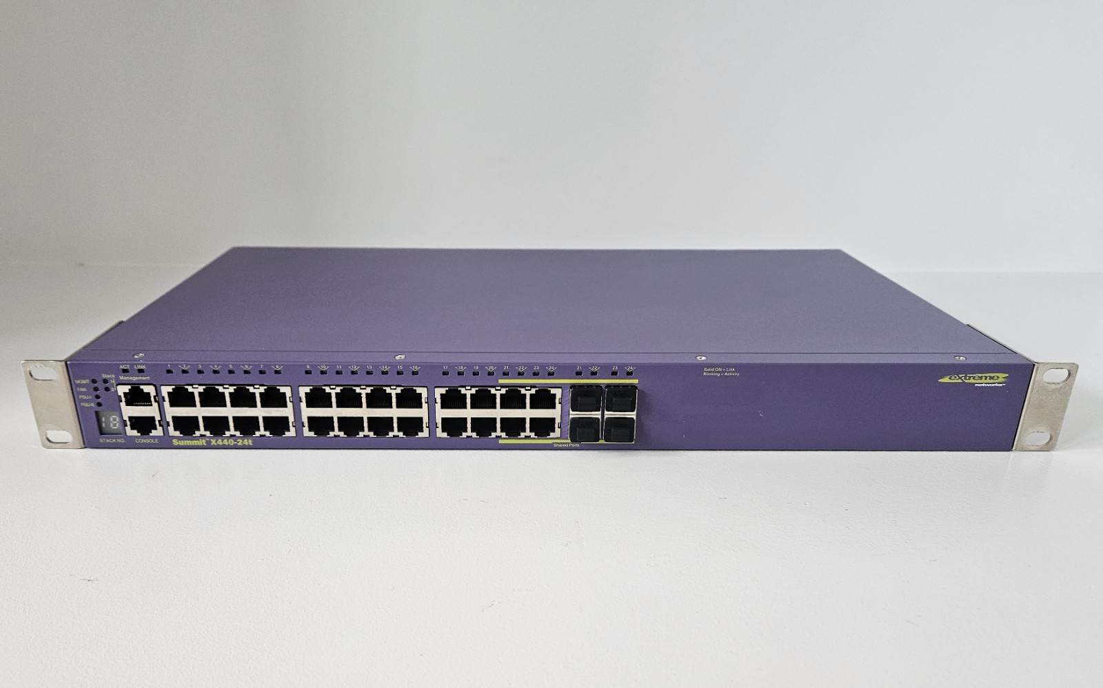 Extreme Networks Summit X440-24T Gigabit Switch Model 16503 w/ Rack Mounts