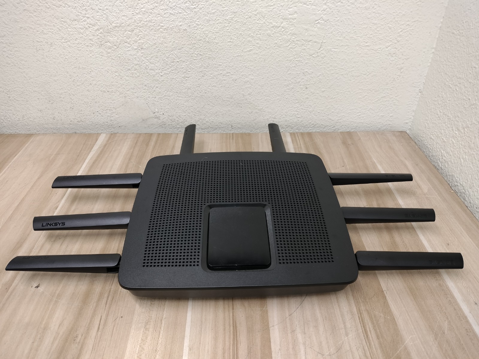 Linksys AC5000 Mu MIMO 5.0 GHz Tri Band Quad Stream WiFi Router EA9400
