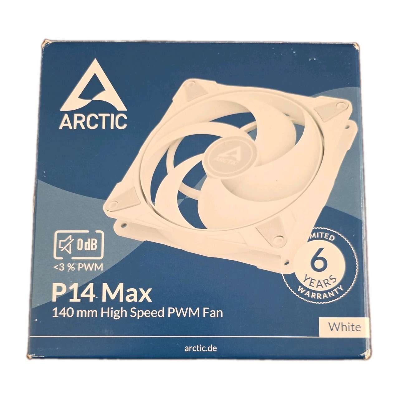 ARCTIC P14 Max 140mm PWM White PC Fluid Dynamic Bearing 2800RPM 94CFM - White