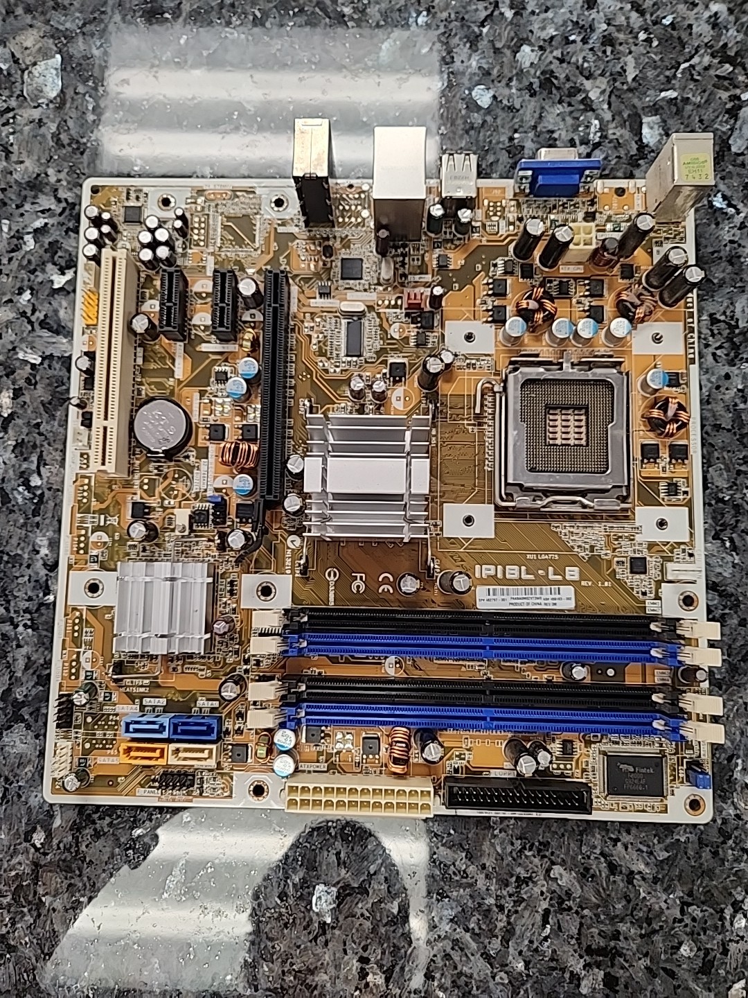 Asus IPIBL-LB LGA775 Motherboard