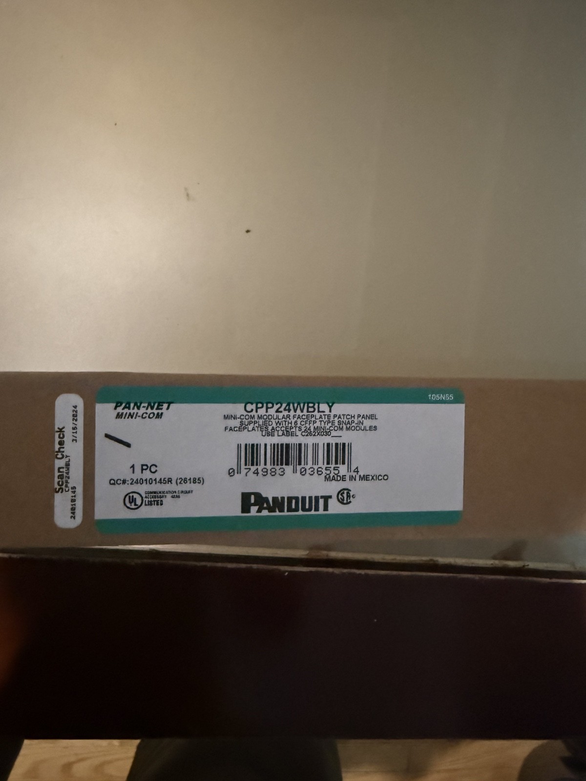 Panduit CPP24WBLY Mini-Com 24-Port 1U Modular Patch Panel Empty Unloaded