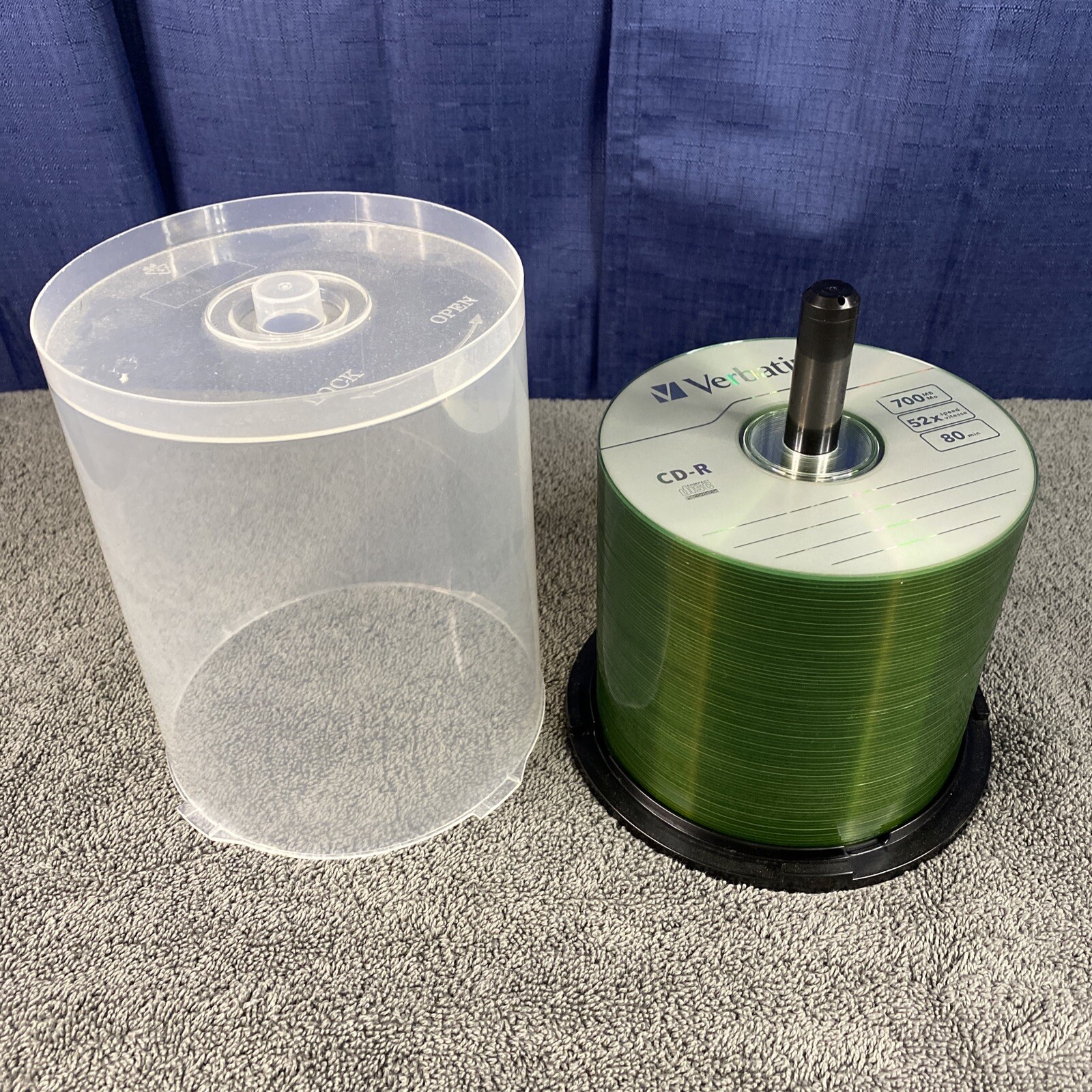 LOT OF ABOUT 80 VERBATIM CD-R 700MB 52X SPEED 80 MIN BLANK CD’s WITH CASE