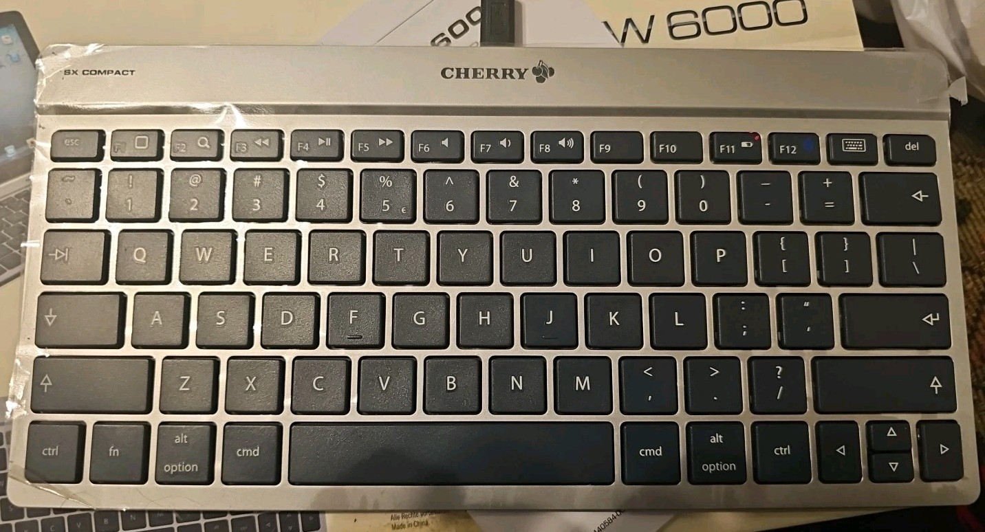 CHERRY 🍒 BRAND BLUETOOTH WIRELESS X5 COMPACT KEYBOARD KW 6000 ULTRA FLAT