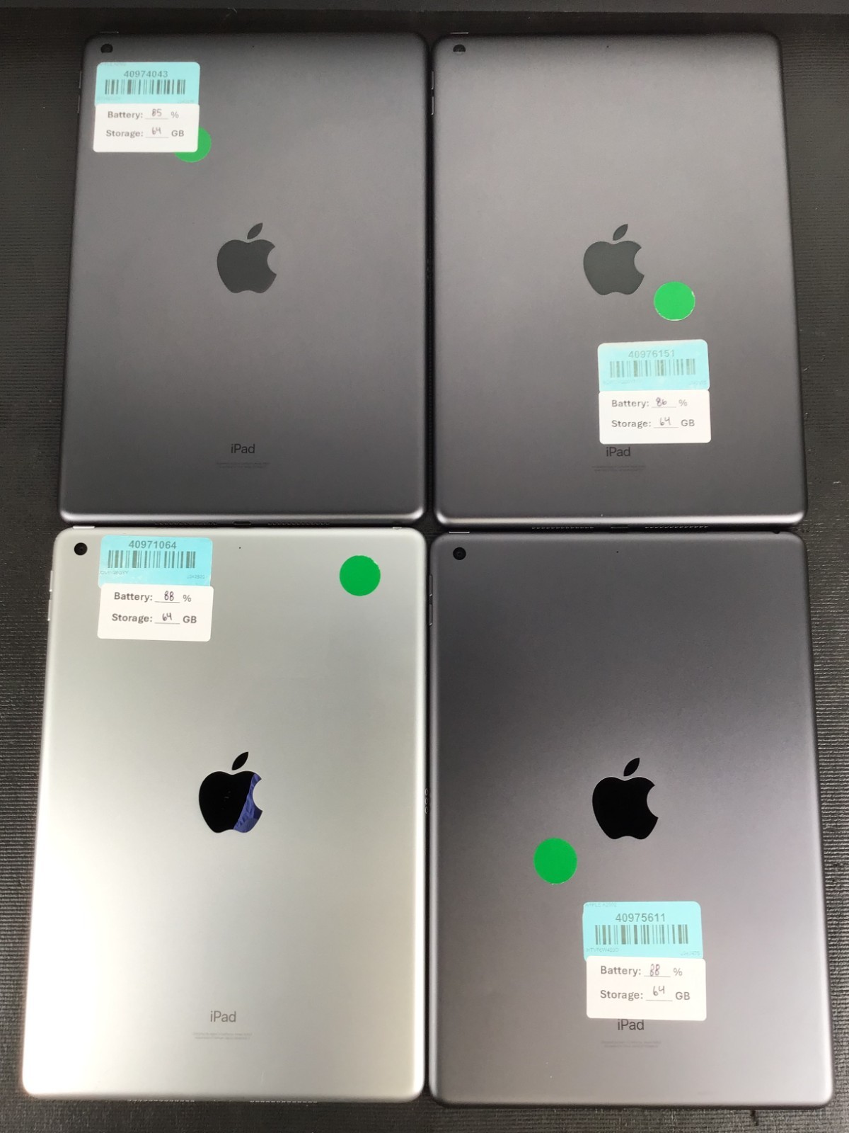 Lot of 4 Apple iPad 9th Generation Silver & Gray 64GB A2602 85-88% Battery Cap ~