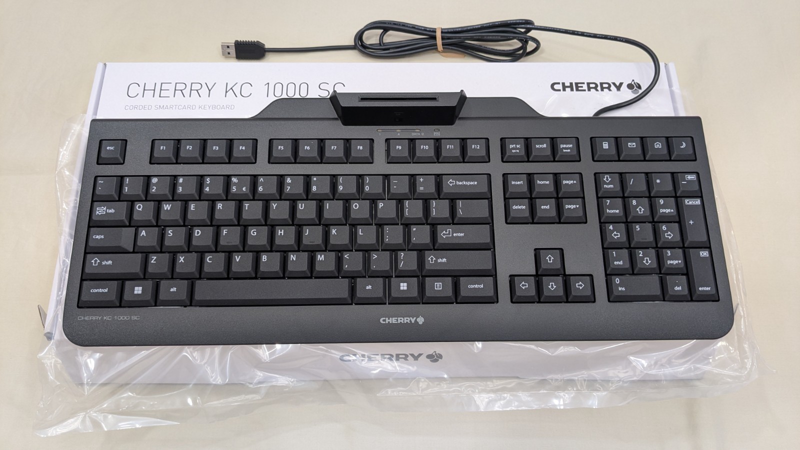 Cherry KC 1000 SC Security Keyboard Smart Card Reader (JK-A0100EU-2) - NEW