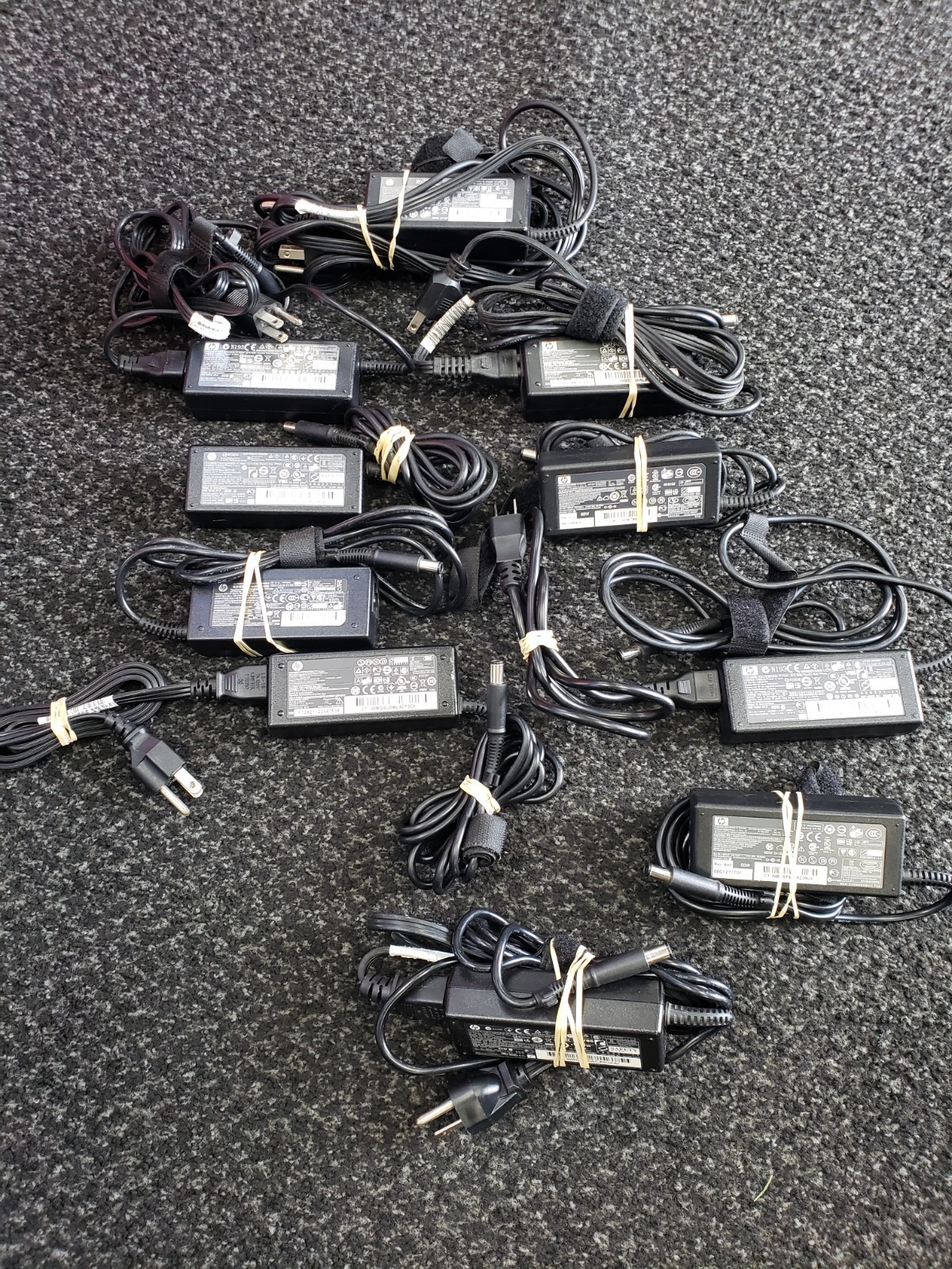 lot of 10 various HP chargers laptop