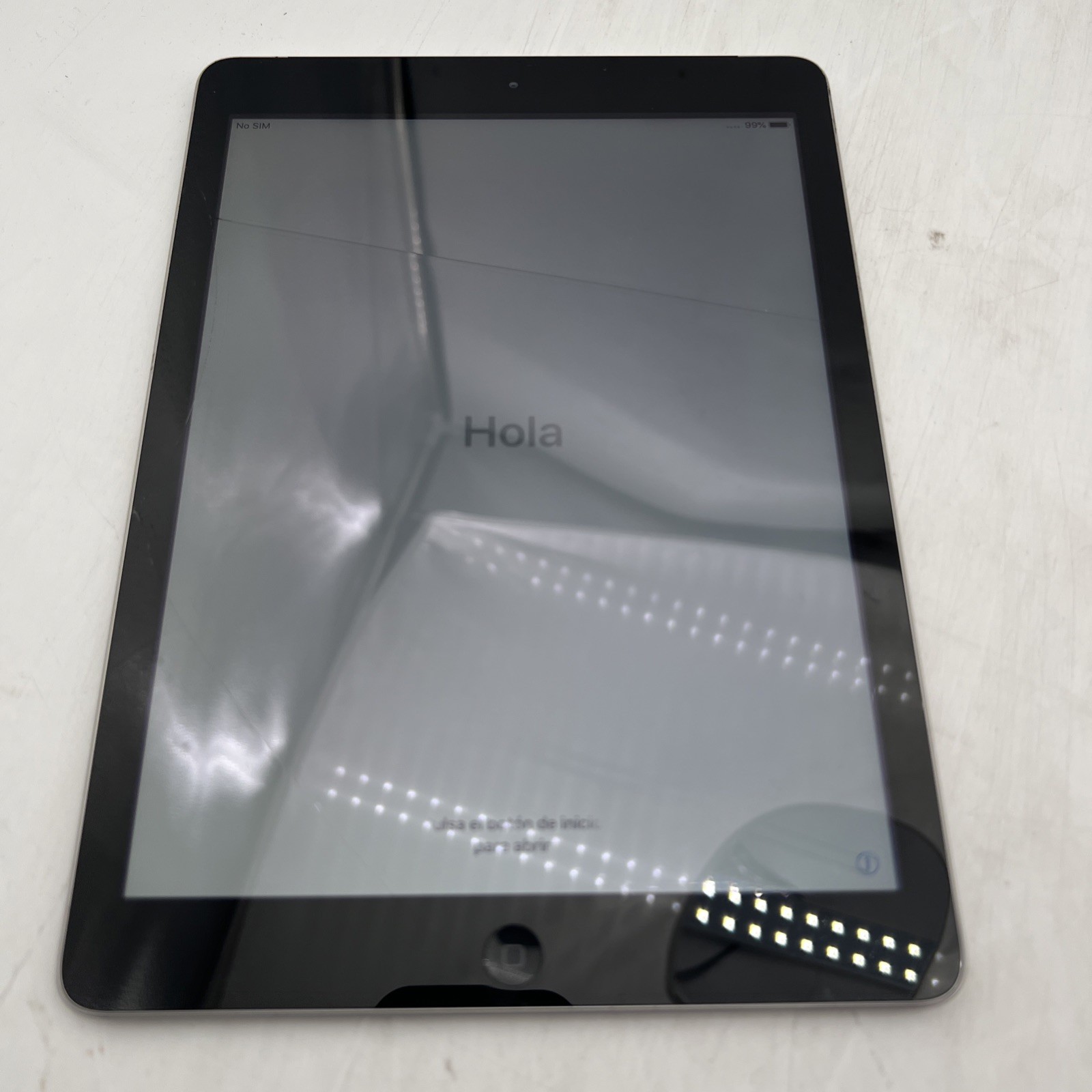Apple iPad Air A1475 1st Gen 16GB Space Grey Grade B READ