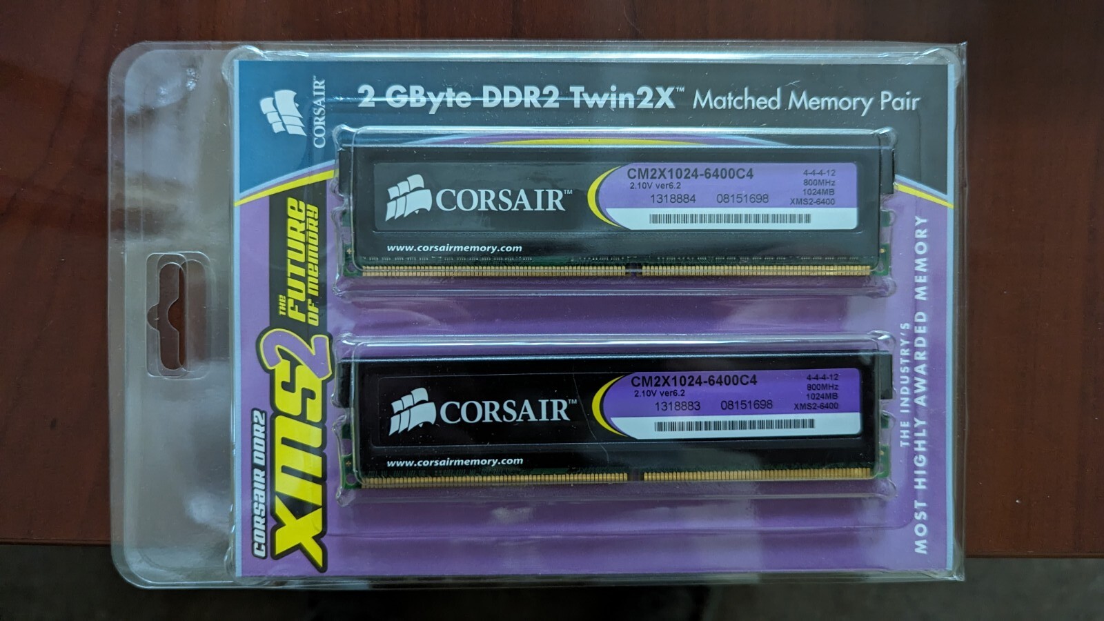 New Corsair XMS2 2GB ( 2x1 GB) DDR2 800 MHz Desktop Memory CM2X1024-6400