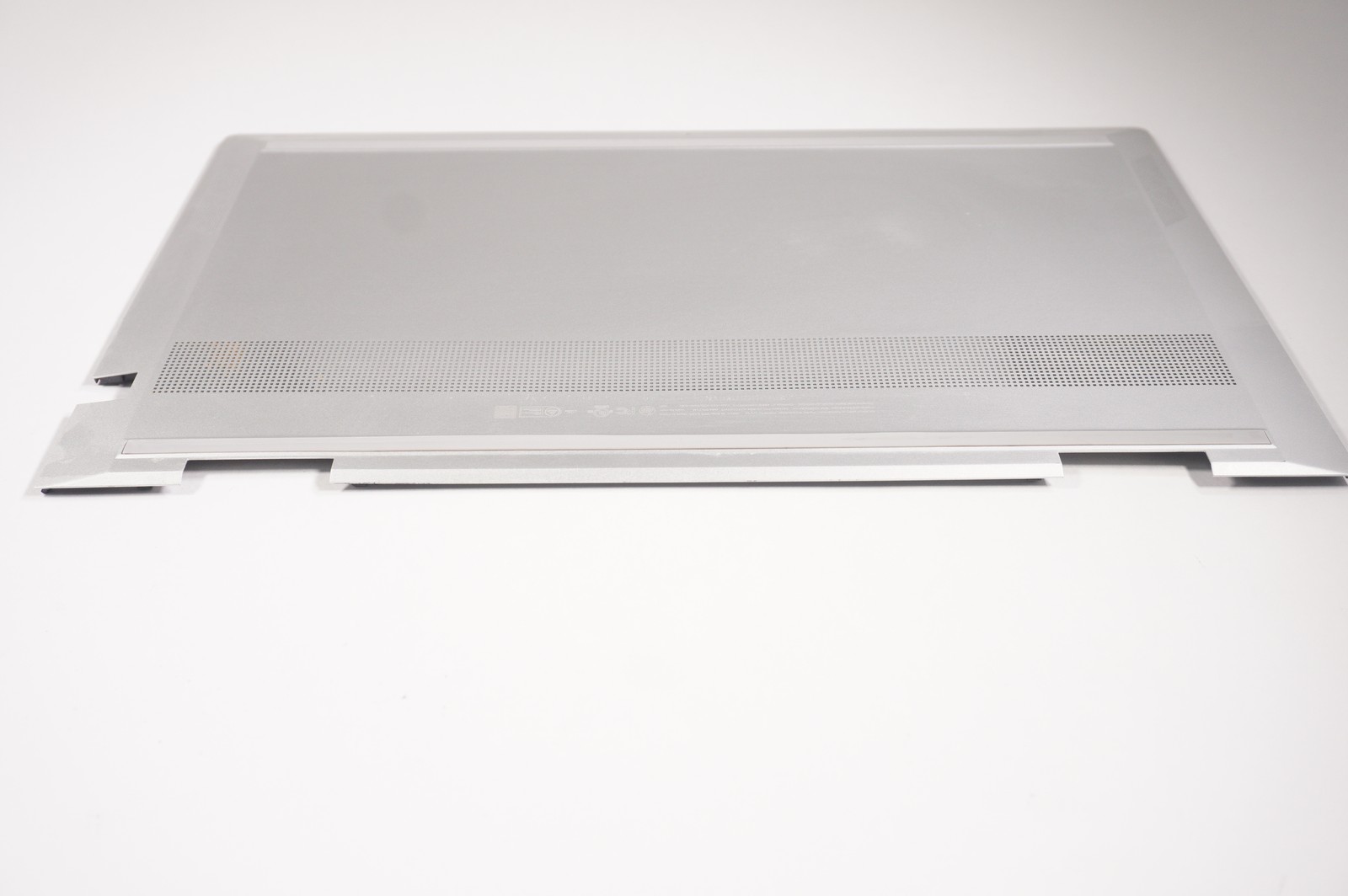 L94069-001 Hp Bottom Base Cover Silver 15M-ED0023DX 15M-ED0013DX