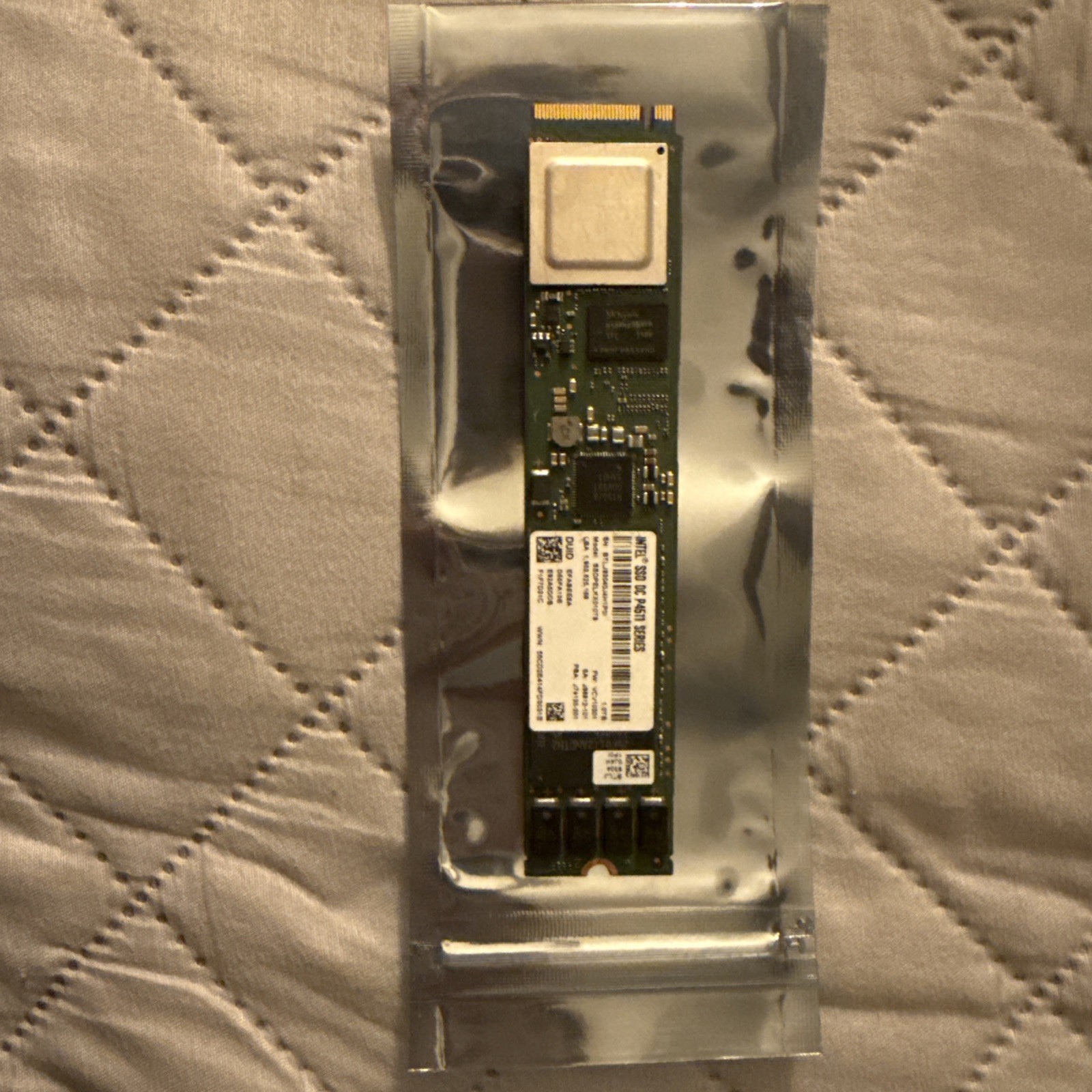 Intel DC P4510 1TB NVMe U.2 PCIe SSD SSDPE2KX010T8 100% Health
