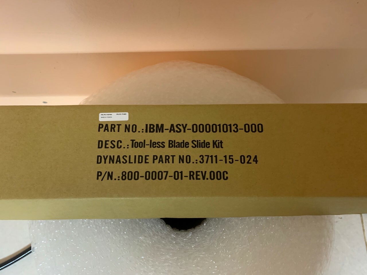 NEW IBM 01GY640 1GY640  Tool Less Blade Slide Rail Kit 