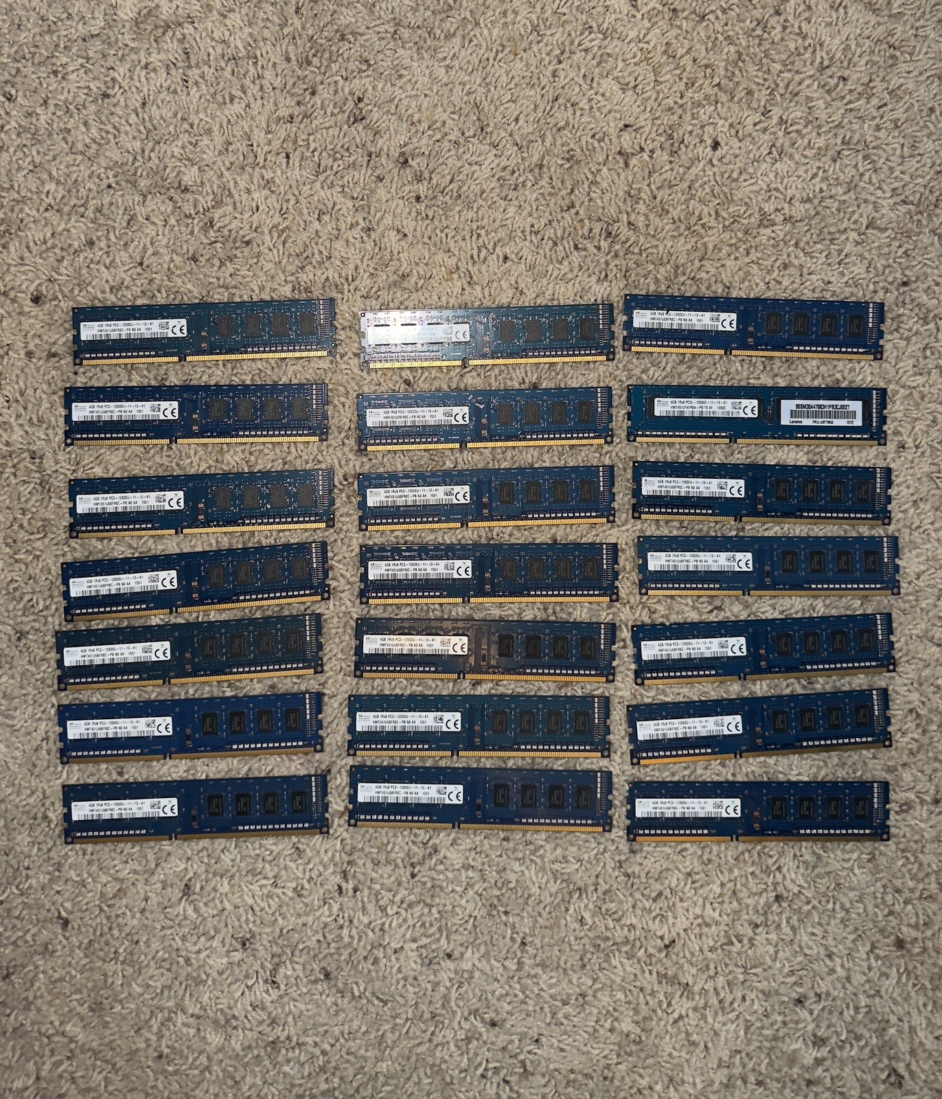 Lot of 21 SK Hynix 84GB (21x4GB) PC3-12800 1600MHz DT RAM HMT451U6BFR8A-PB