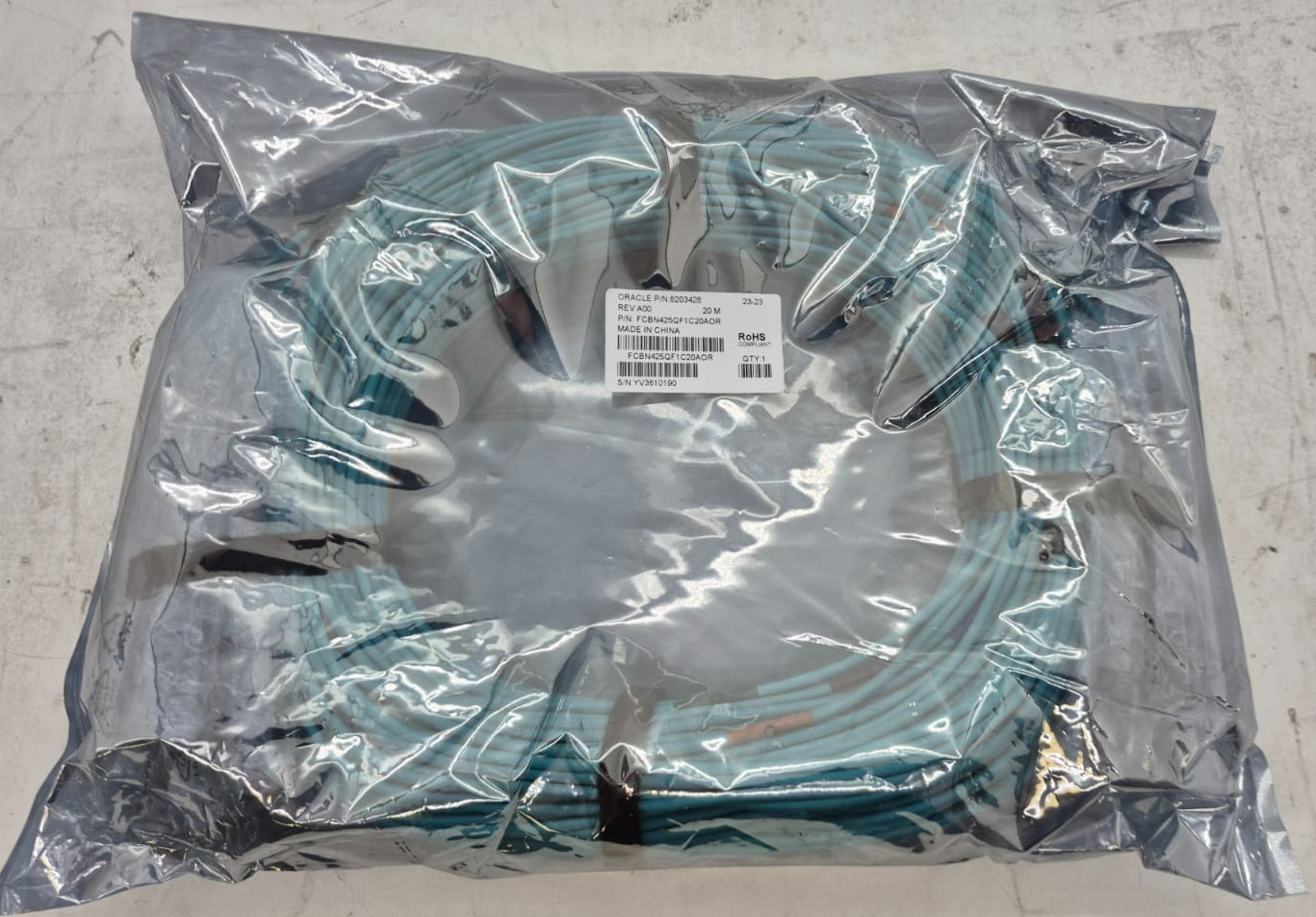 New Oracle/Finisar FCBN425QF1C20-OR 100G 4x24Gbps Quadwire AOC 20M Fiber Cable