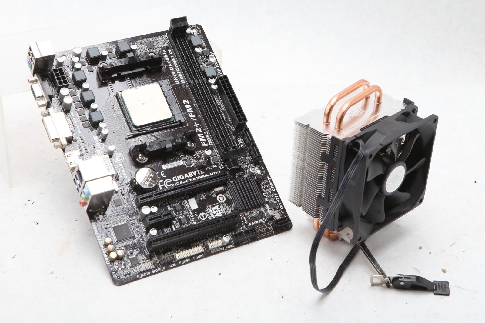 GIGABYTE Motherboard GA-F2A78M-HD2 + AMD A10-Series A10-7800 3.50Ghz CPU E31
