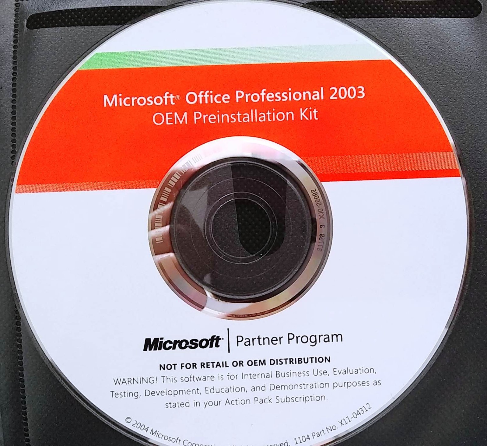 Microsoft Office Professional 2003 Preinstallation Kit w/ License