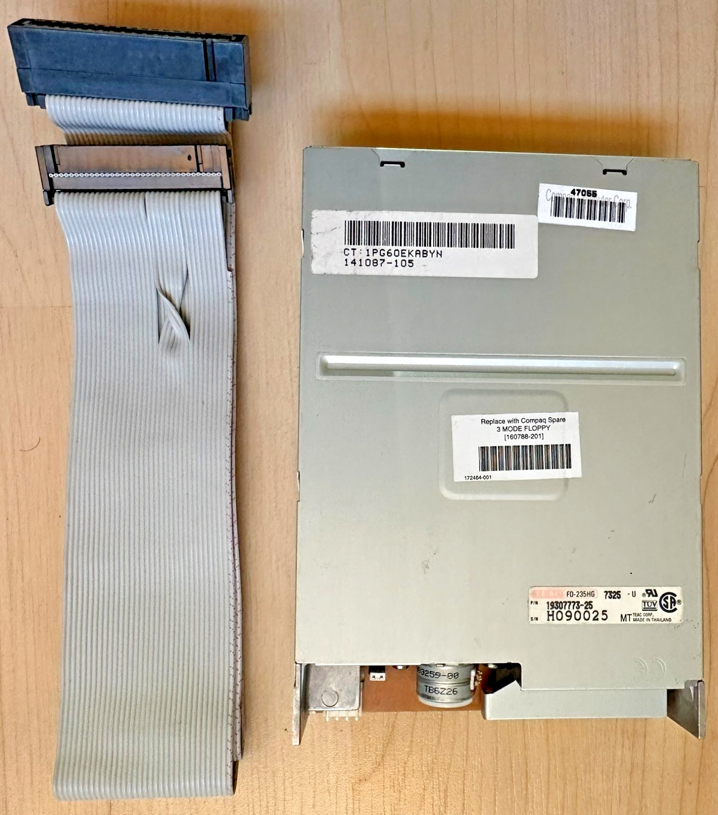 TEAC FD-235HG Internal 3.5" Floppy Disk Drive - 19307773-25 with cable