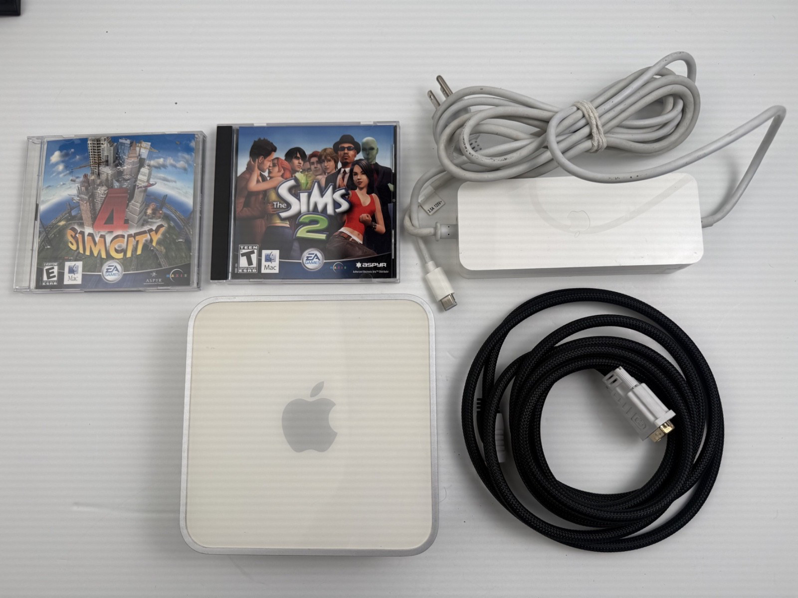 Apple Mac mini Retro Gaming Bundle Sims 2 SimCity 4 Original Mac Discs Tested