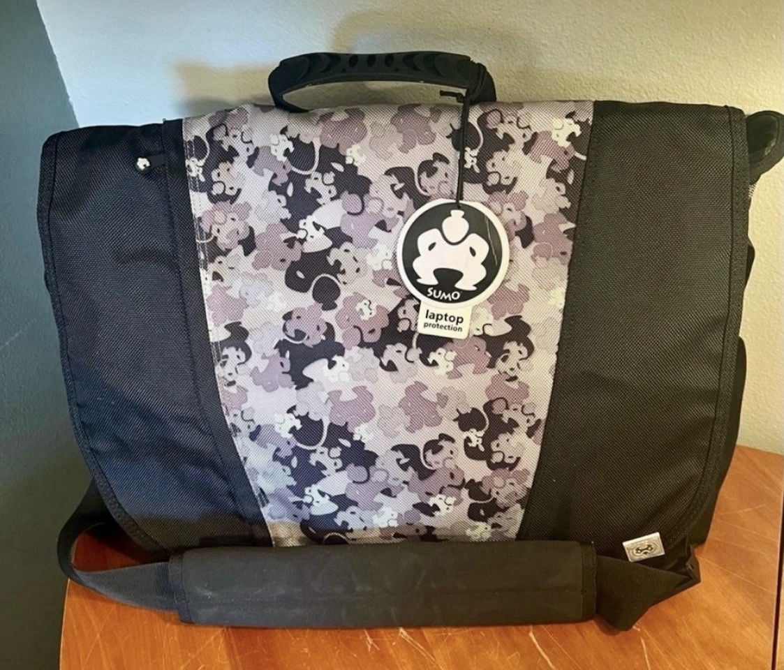 Laptop 16” Laptop Sumo Mobile Edge Black Camo Bag NEW w/ Tags