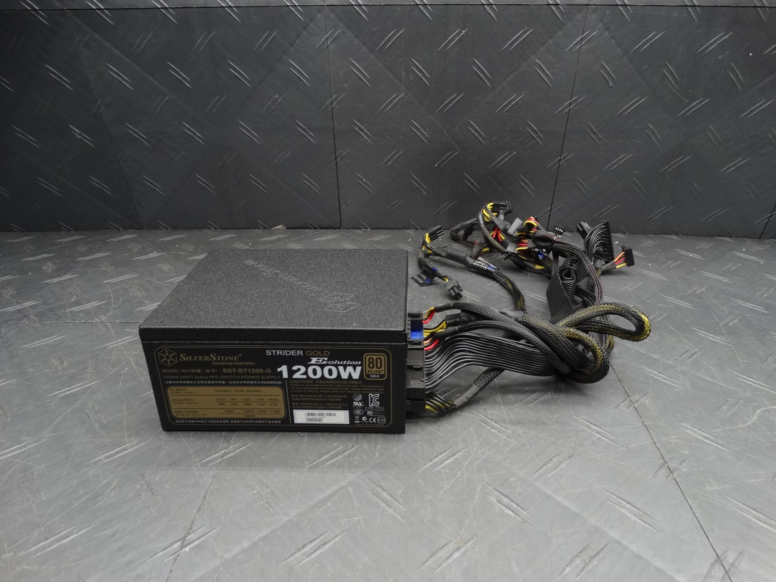 Silver Stone SST-ST1200-G 1200W Strider Gold 80 Plus Gold Power Supply