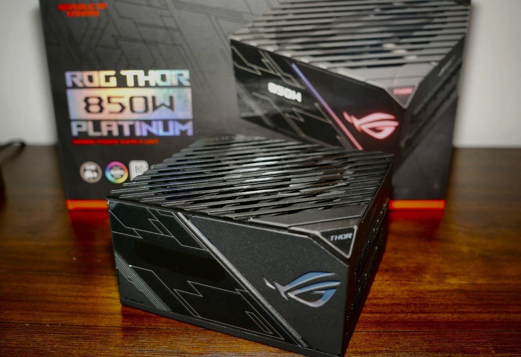 ASUS ROG Thor 850W Platinum Power Supply (PSU) with Display, Braided Cables