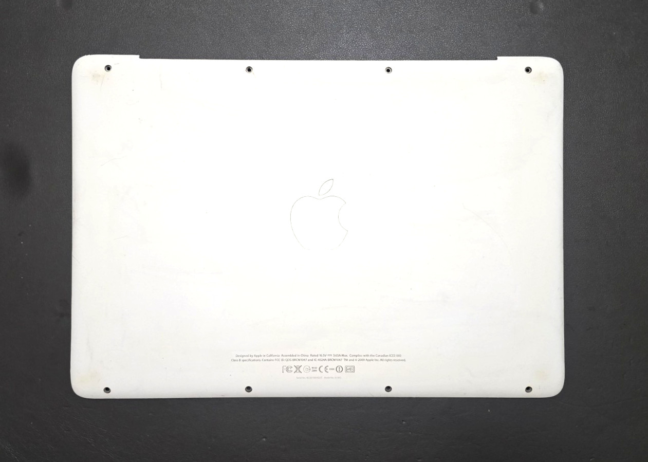 Genuine Apple MacBook 13" A1342 Unibody Back Cover White 604-1033