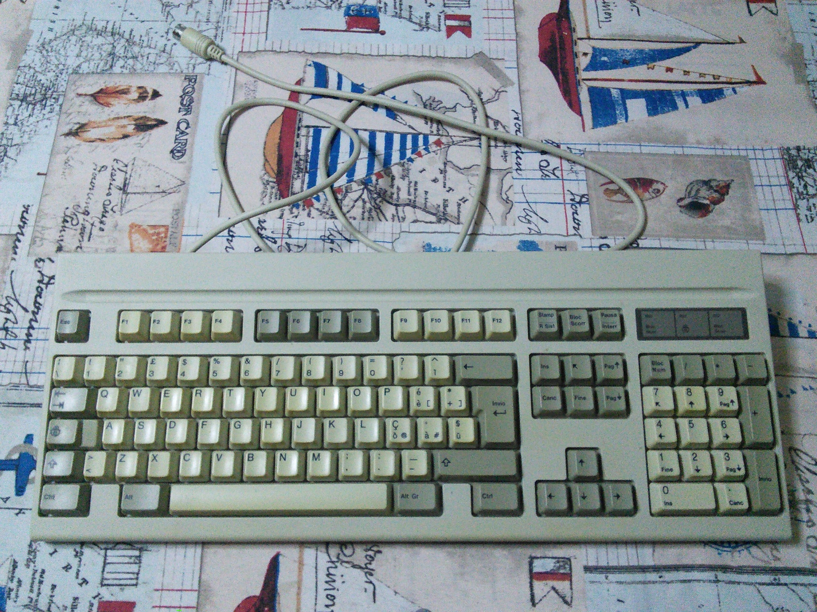 Vintage RETRO PC 286 386 486 MITSUMI KKR-E99AC-9 5 DIN SOCKET (5 POLES) KEYBOARD