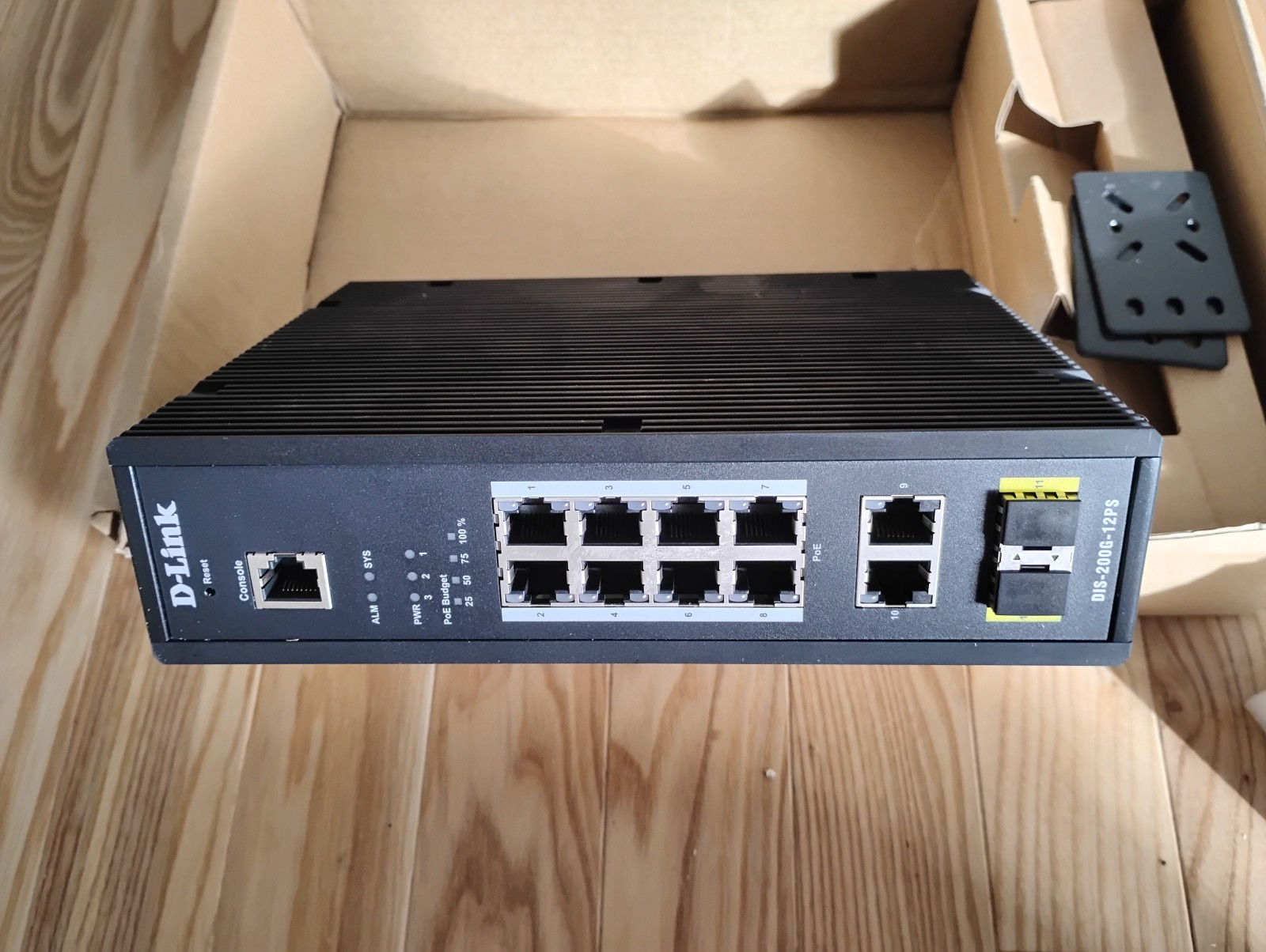 D-Link DIS-200G-12PS 12-Port Gigabit Smart Managed Industrial PoE Switch-240W
