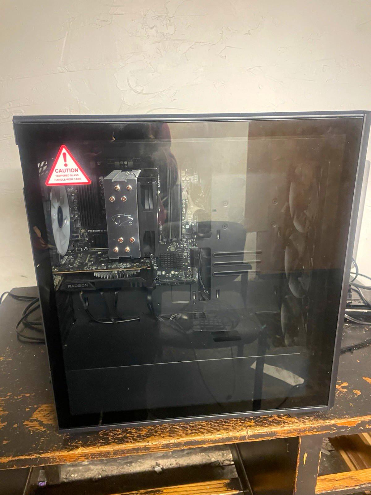 iBUYPOWER i-Series Gaming Tower Black Tempered Glass AMD Radeon PRO B550M-VC