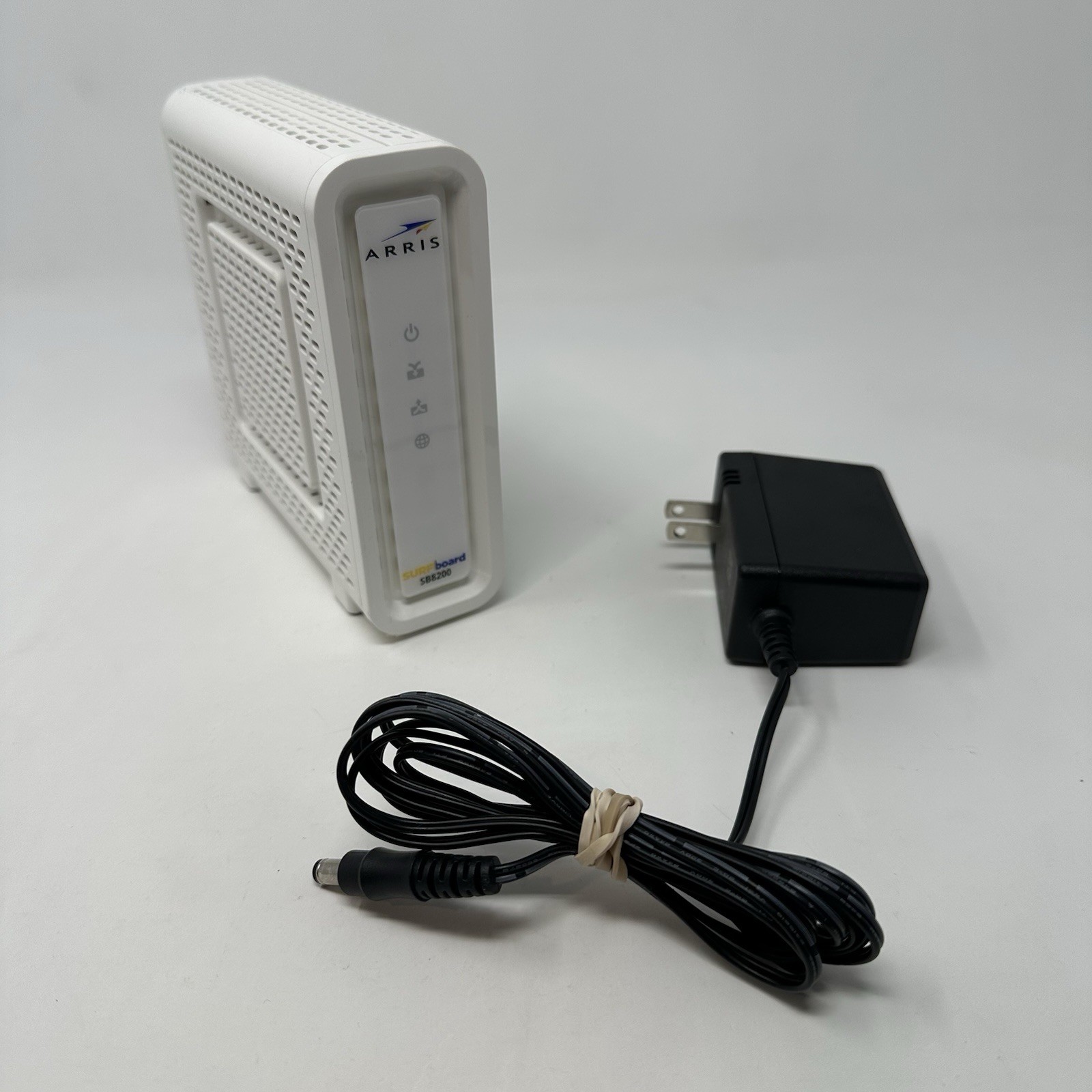 ARRIS SURFboard SB8200 DOCSIS 3.1 32x8 Cable Modem 10+Gbps w/ Power Cord