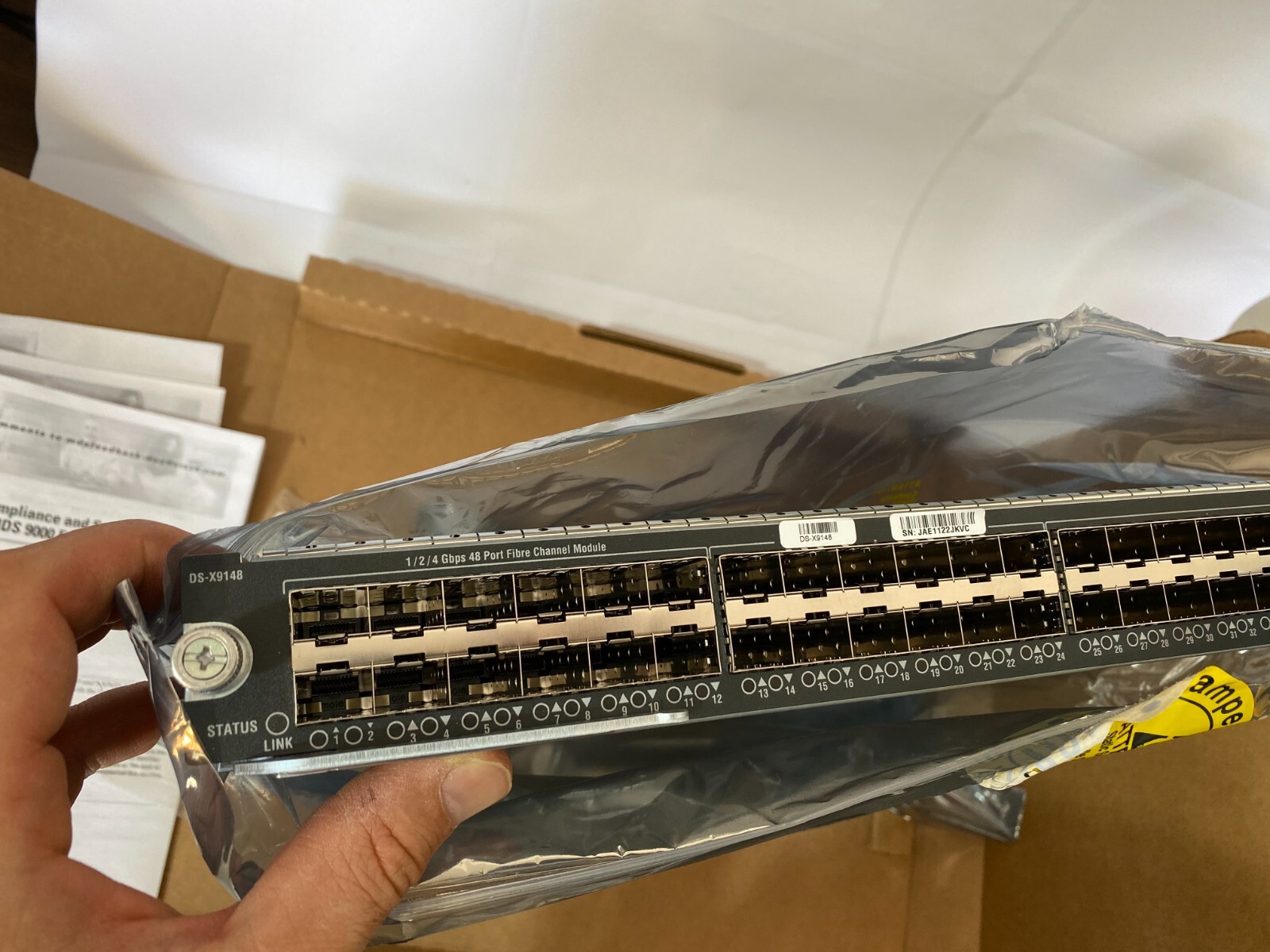 New Cisco DS-X9148 switching module