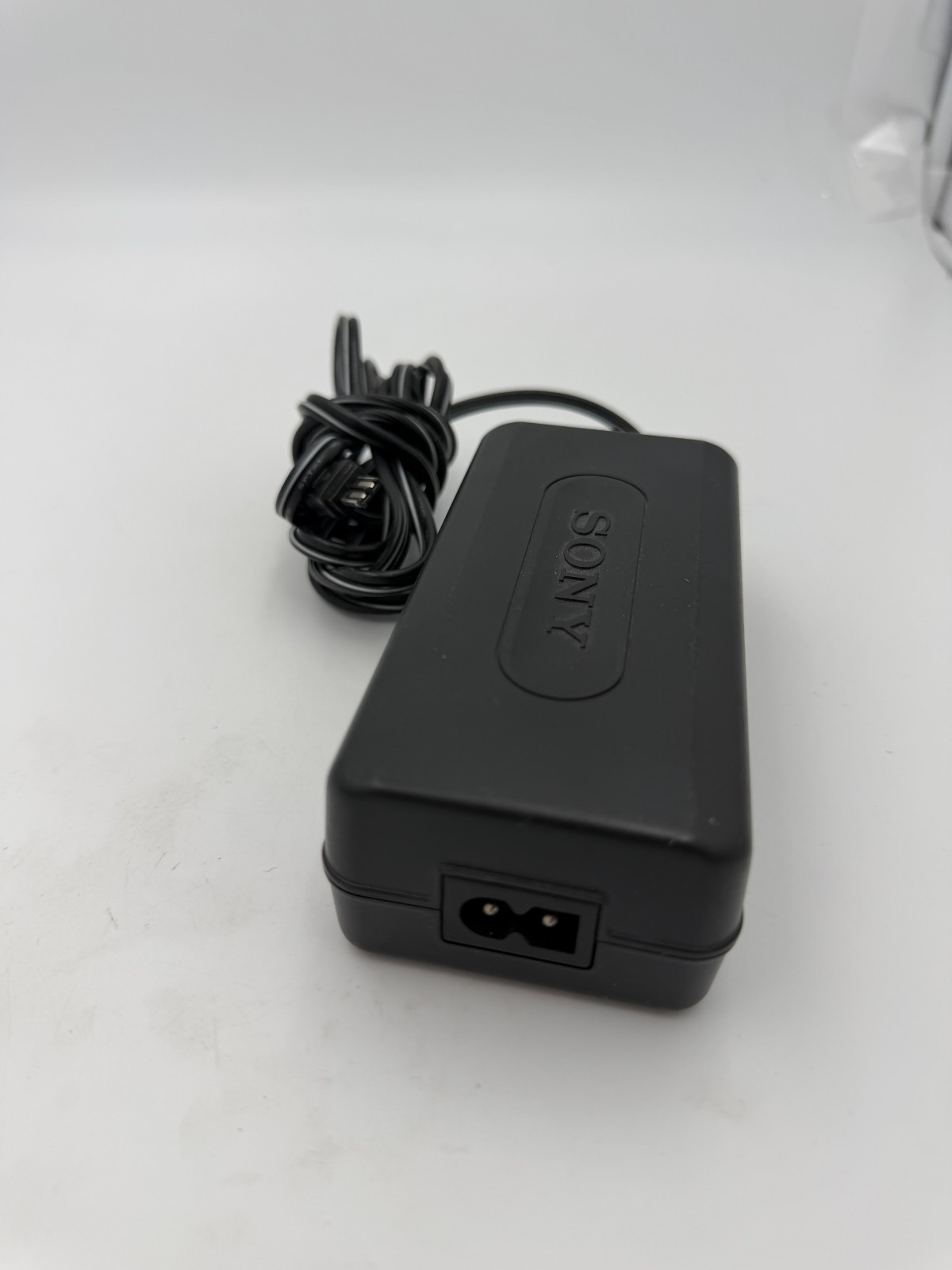 Sony Power Supply Model: AC-L10A, 100-240V, Output: 8.4V