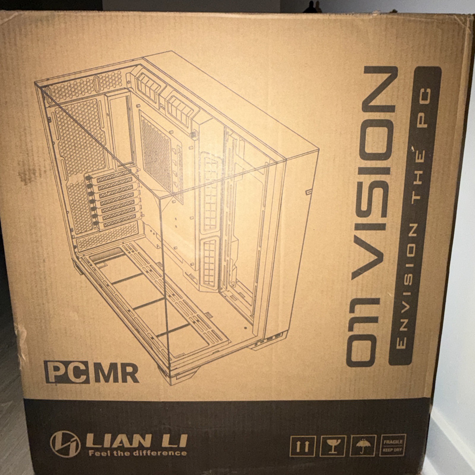 LIAN LI O11 Vision Black  Aluminum/Steel/Tempered Glass ATX Mid Tower PC Case