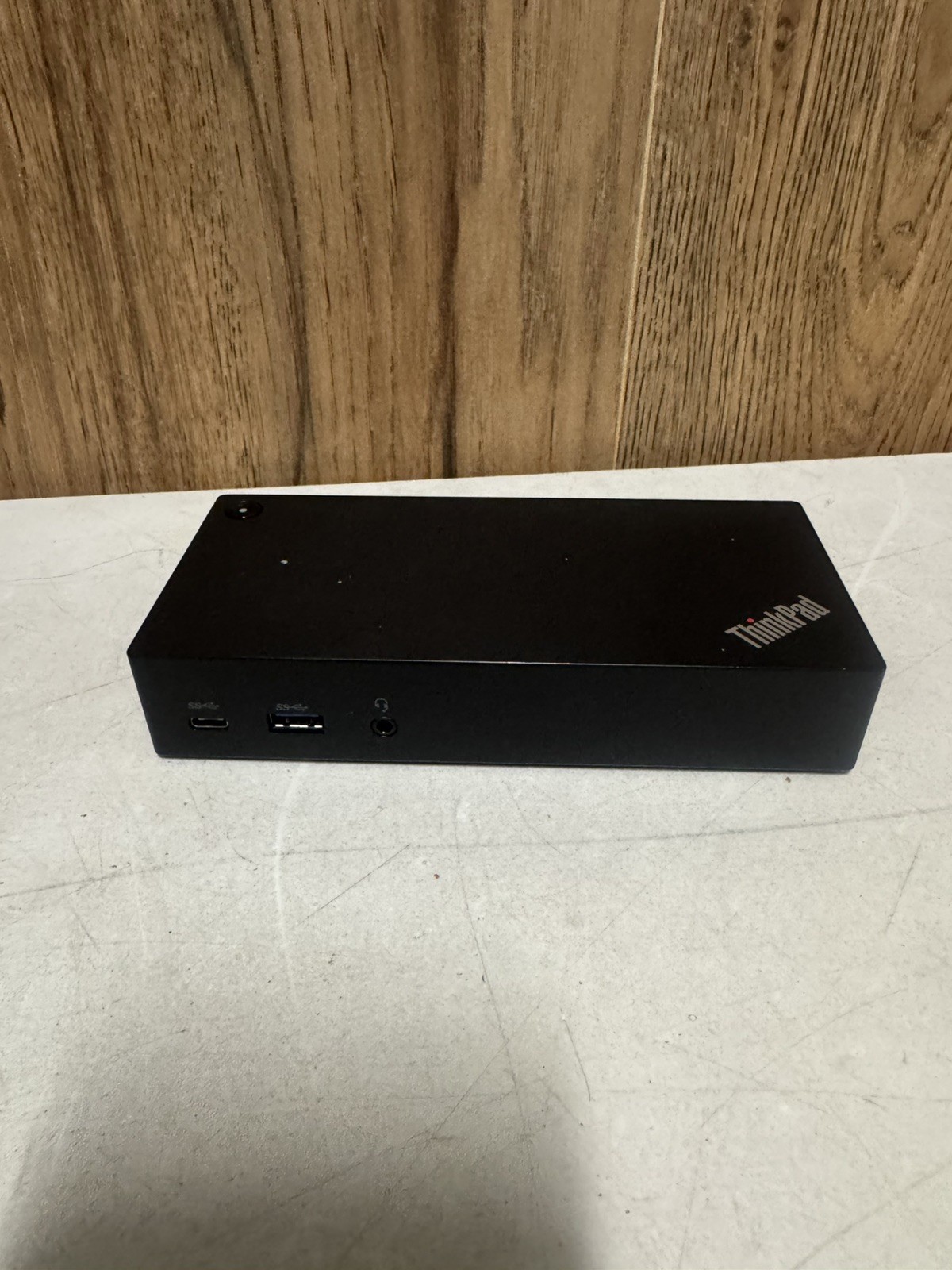 Lenovo ThinkPad USB-C Dock 40A9 DK1633 Docking Station VGA DP USB Ethernet