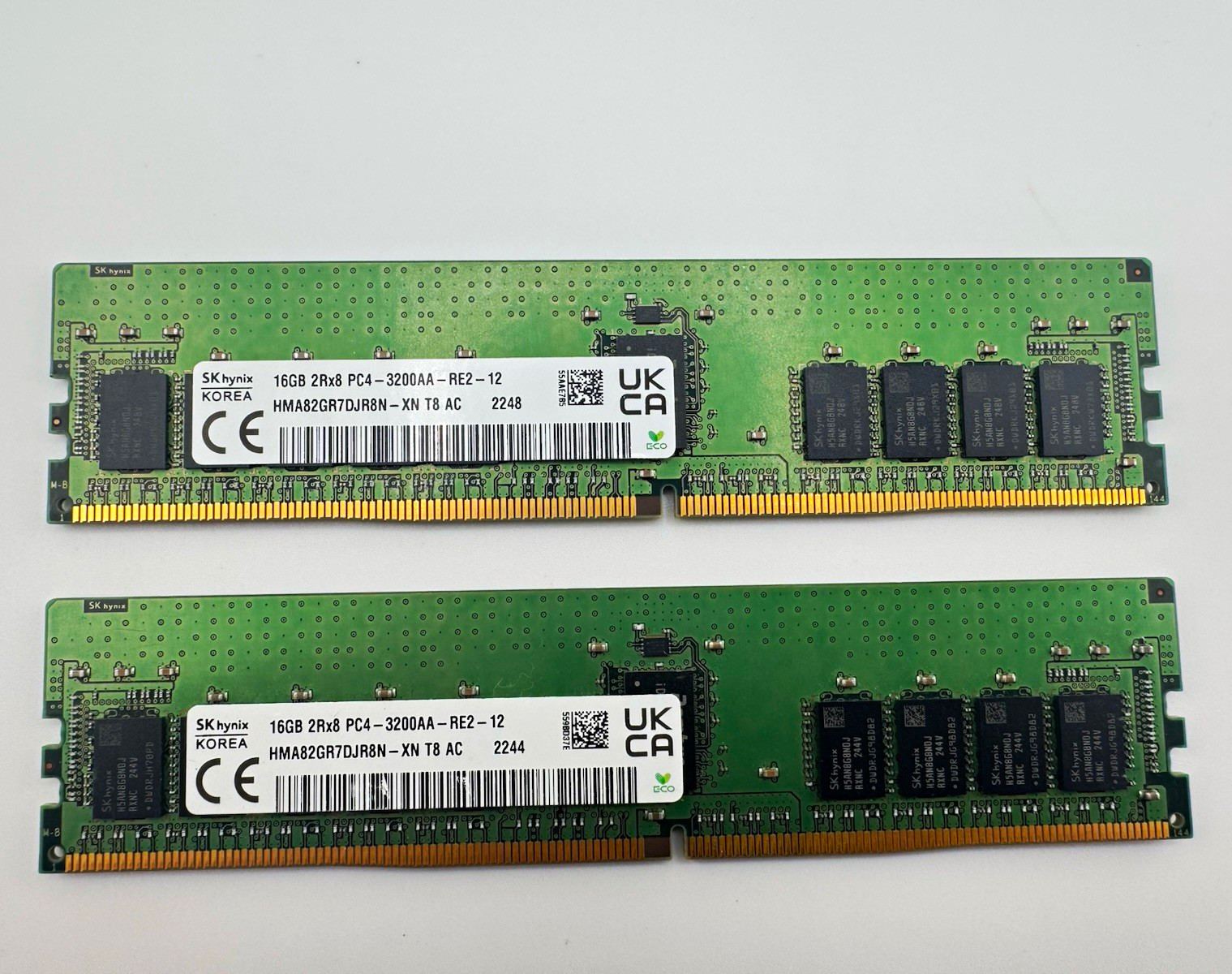 SK hynix 32GB (2x16GB) DDR4 PC4-3200AA ECC 288-Pin DIMM HMA82GR7DJR8N