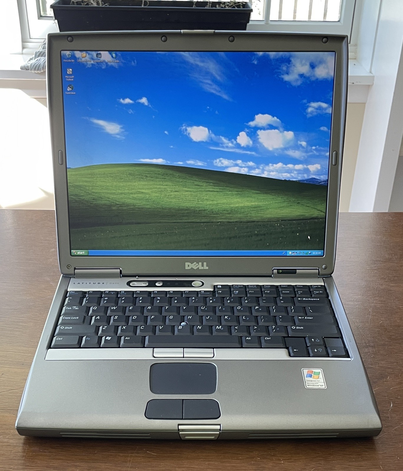 Dell Latitude D600 Retro Windows XP Laptop w/ batt, chrg. (N761)