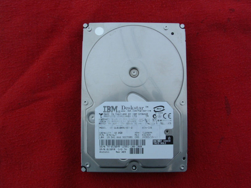 Dell PN: 0150YR 10GB IBM 07N7401 Model IC35L010AVER07-0