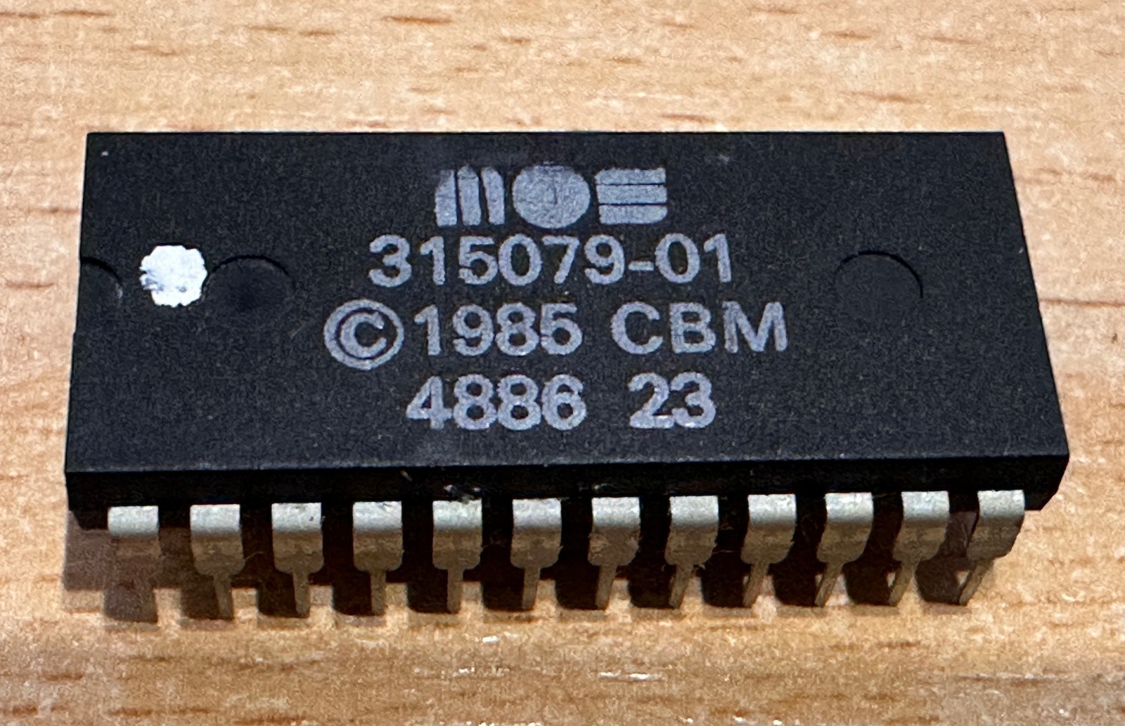 Commodore 315079/318018-02/318019-02 Chip for Commodore C128 (Works)