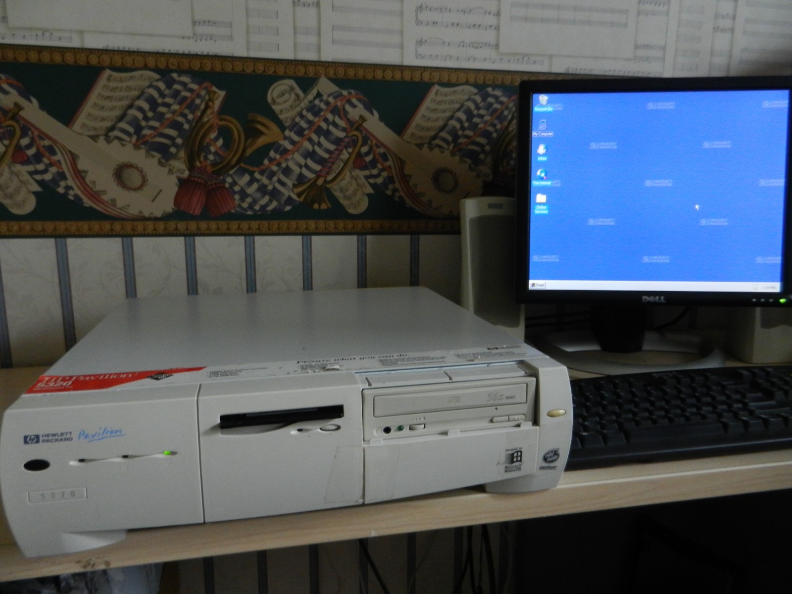 HP Pavilion 5320 Computer 64MB RAM 2GB CF Pentium 150 Windows 95 VERY RARE