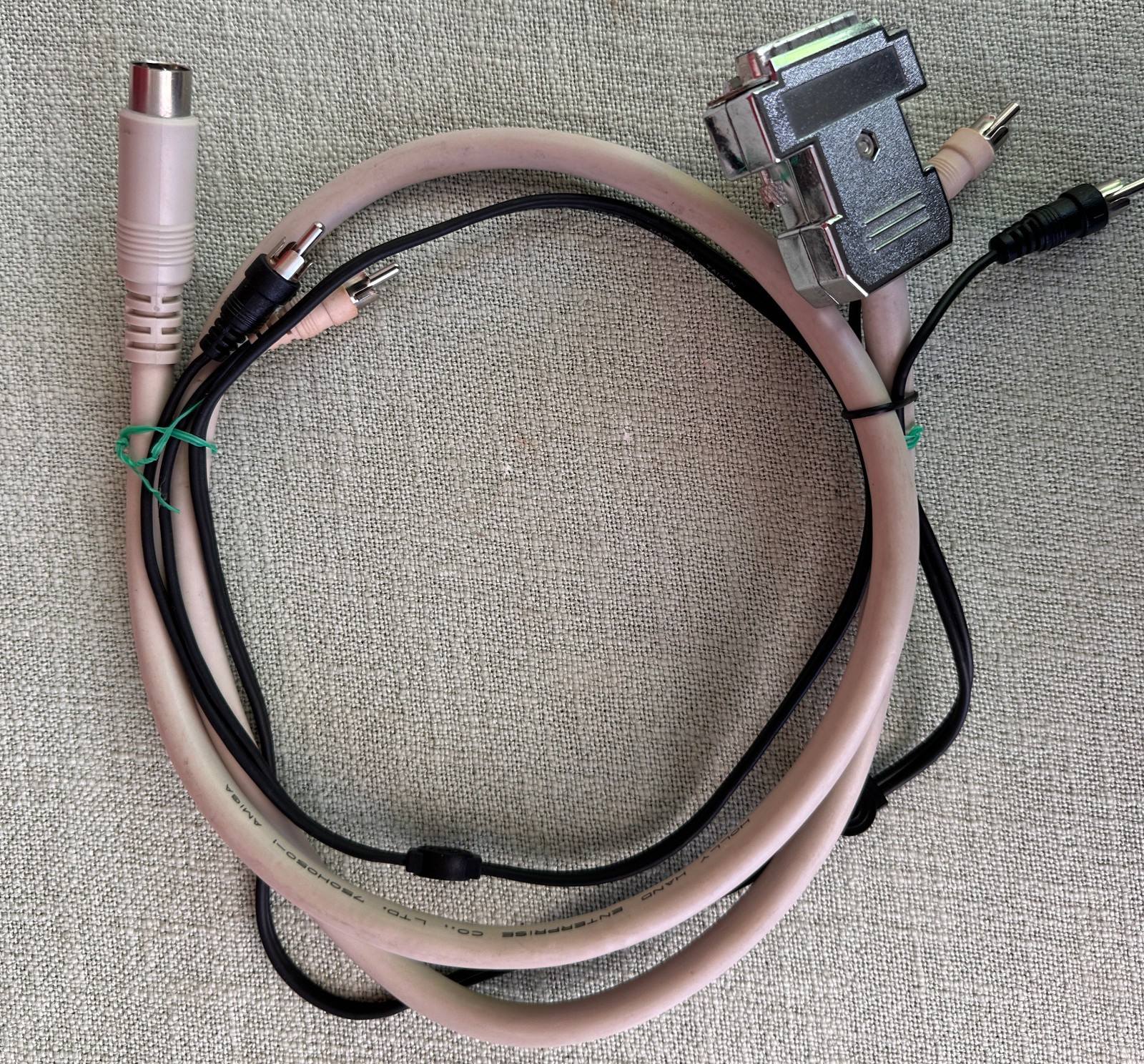 Amiga - Commodore / Monitor Cable / RGB Cable / Very Good Condition (x1) #08 26