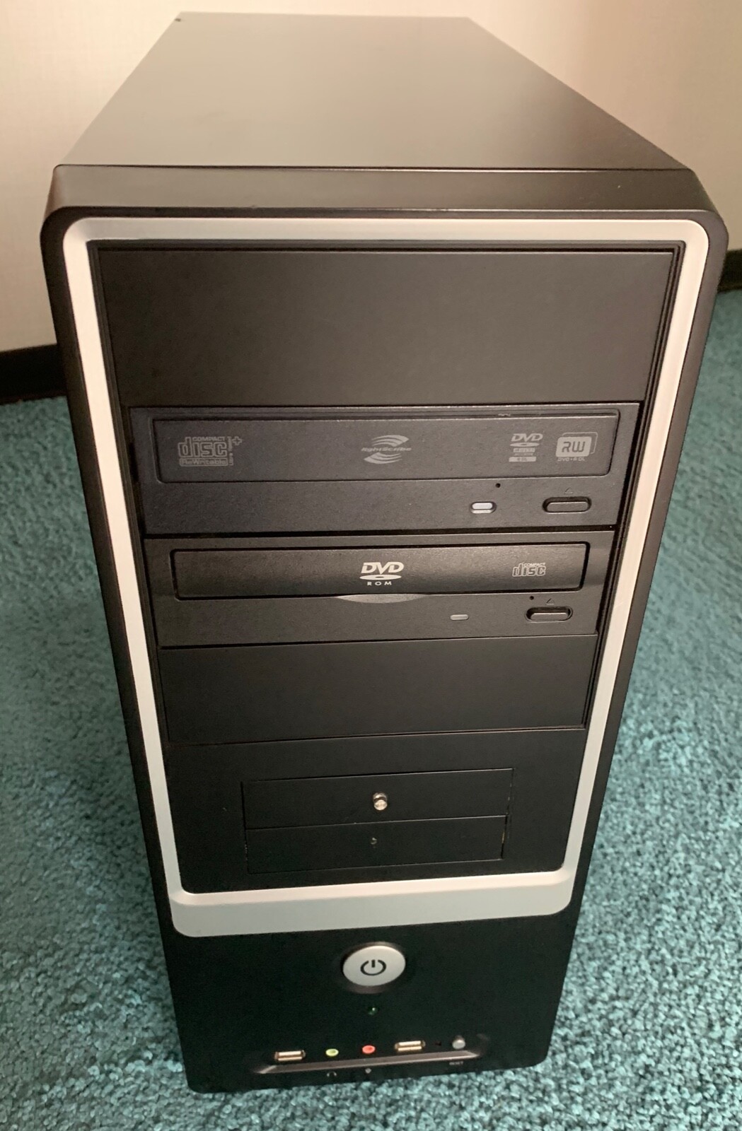 Asus M2N-SLI, AMD Dual Core 5000+ (2CPU) 2.6GHz, 4GB RAM, WiFi, Win 7 x64 Bit