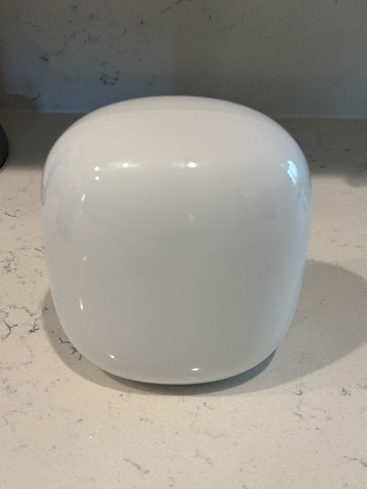 Google Nest Wifi Pro Wi-Fi 6E Mesh Router - Snow  (newest version) GREAT