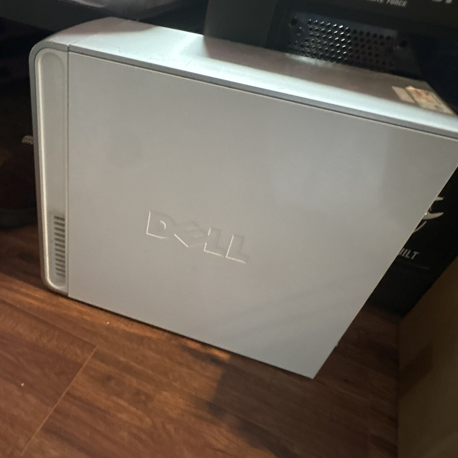 Dell Inspiron 530 Tower Desktop Silver Intel Celeron HDD Vista Home Basic