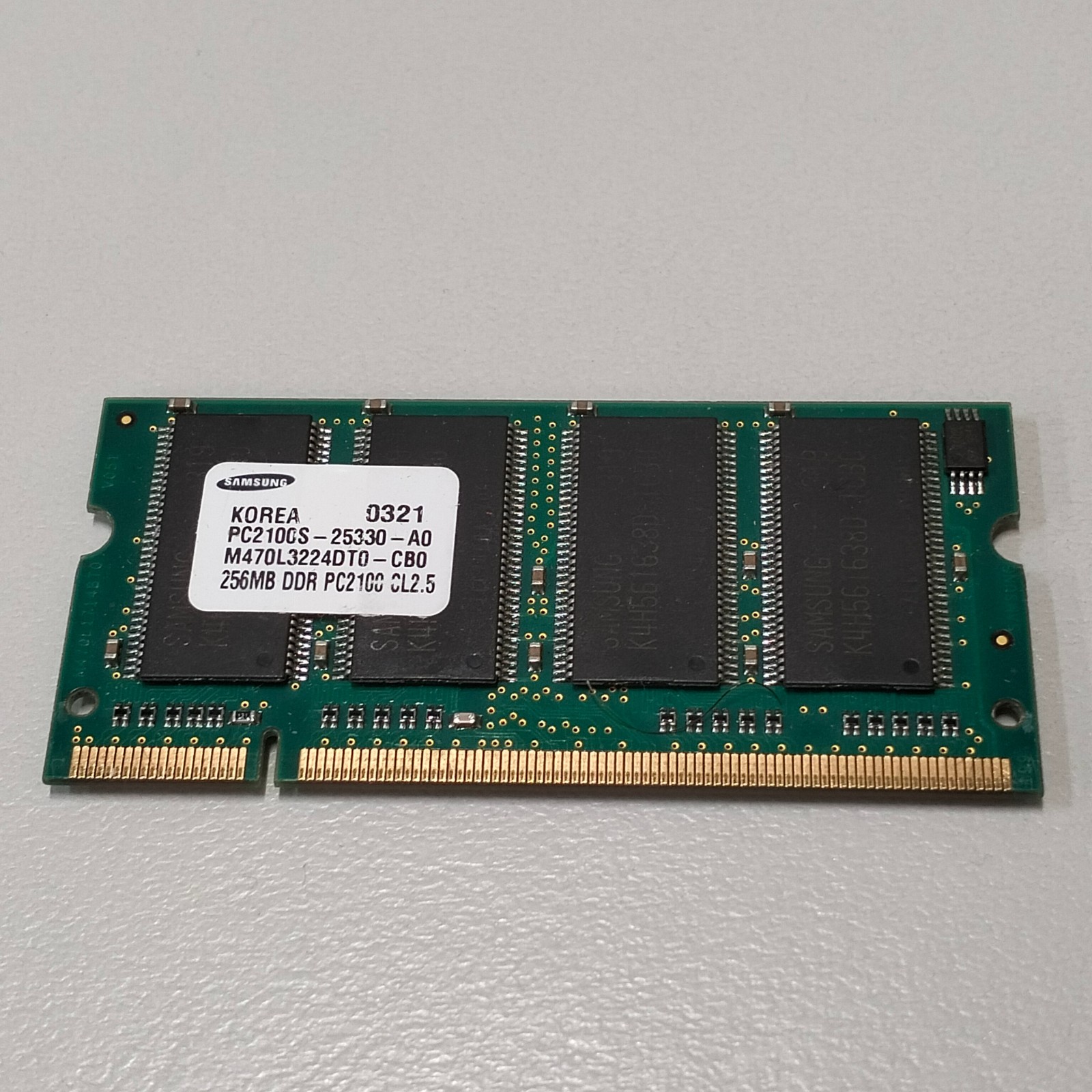 Samsung 256MB DDR1 RAM PC-2100 266MHz CL2.5 2.5V non-ECC SoDIMM M470L3224DT0-CB0